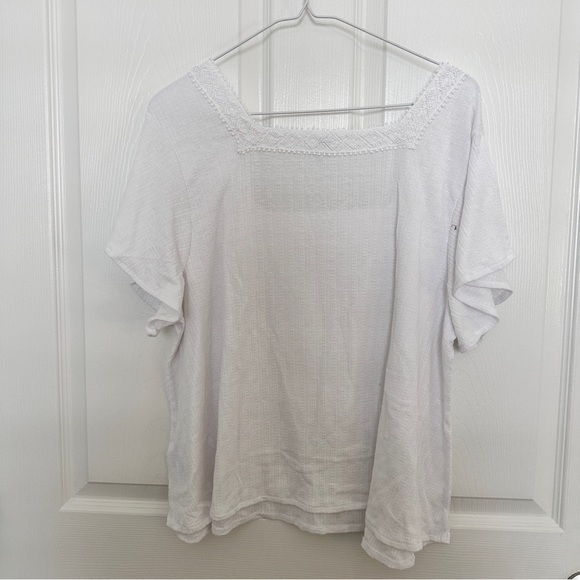 Old Navy White Flowy Top - Picture 4 of 4